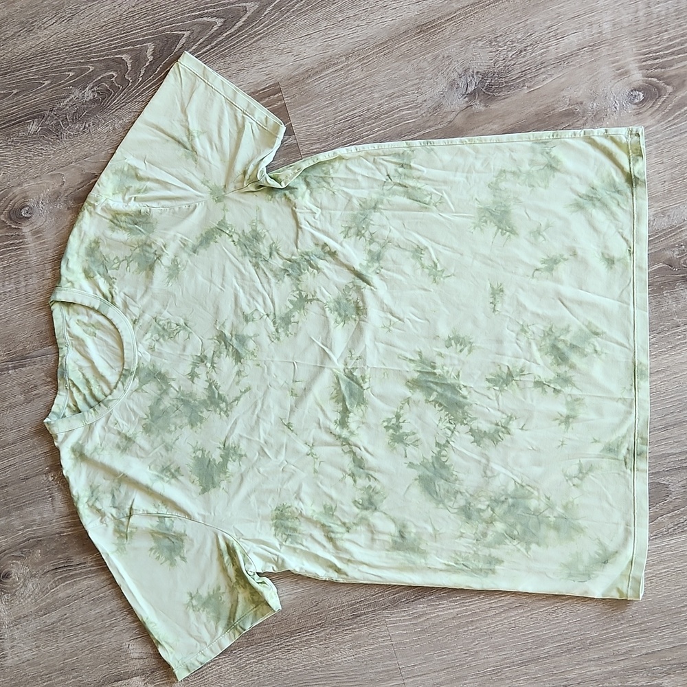 Lululemon The Fundamental T-Shirt